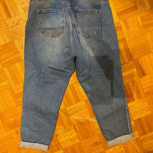 High Waisted Jeans - Picture 5 of 6